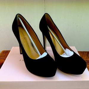 Chinese Laundry 8.5 black heels